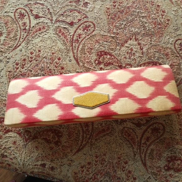 Gail DeLoach  ASIAPHILE Silk Clutch - Picture 16 of 16